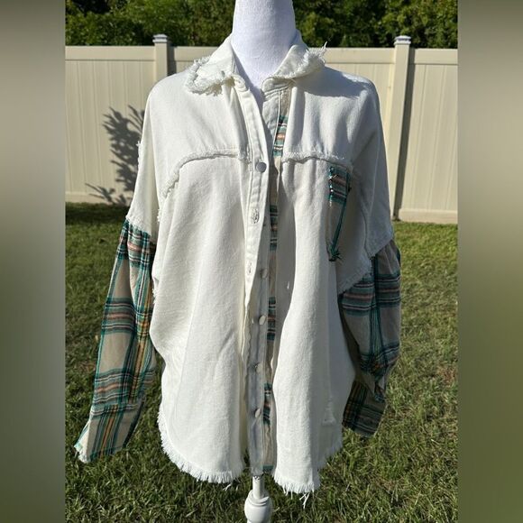 NWOT POL plaid stitched pocket ivory loose denim fall Shacket Sz L - Picture 2 of 6